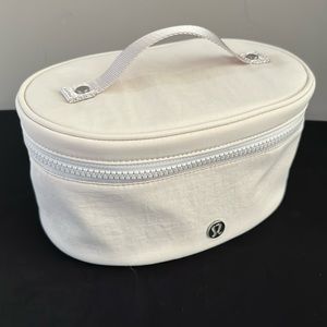 Lululemon Oval Top-Access Kit, Ivory